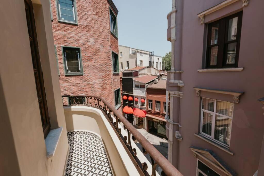 Galadoo Suites 3Rd Floor Istanbul Exterior photo