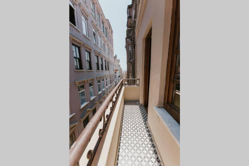 Galadoo Suites 3Rd Floor Istanbul Exterior photo
